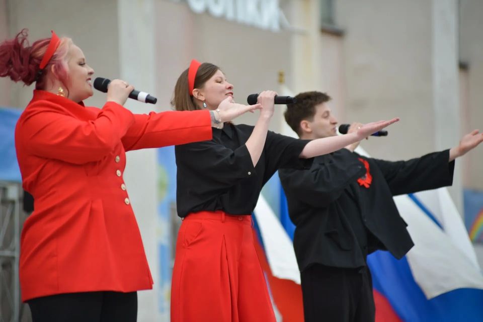 Мурманск отметил День России Мурманск отметил День России