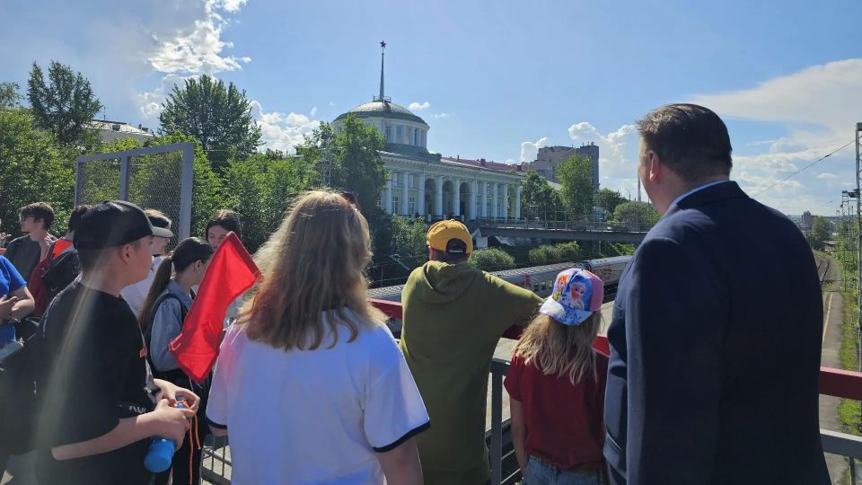 Школьники Мурманской области побывали на предприятиях региона в ходе профтуров Школьники Мурманской области побывали на предприятиях региона в ходе профтуров