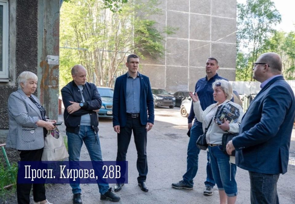 На этой неделе депутаты и руководители управлений административных округов провели традиционные выездные встречи с мурманчанами На этой неделе депутаты и руководители управлений административных округов провели традиционные выездные встречи с мурманчанами