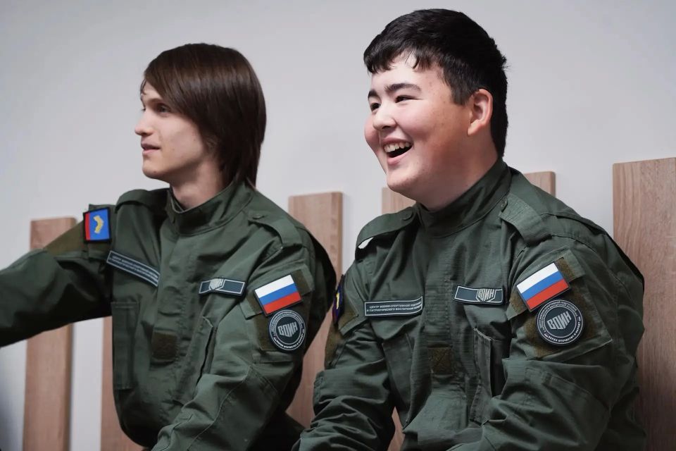 Герои Арктики: юные северяне осваивают тактику и первую помощь Герои Арктики: юные северяне осваивают тактику и первую помощь