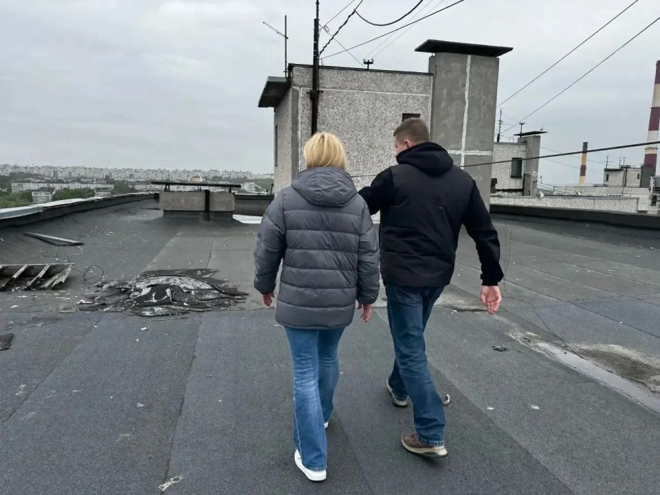Превентивные рейды продолжаются: проверили содержание домов на улице Фадеев Ручей в Мурманске Превентивные рейды продолжаются: проверили содержание домов на улице Фадеев Ручей в Мурманске