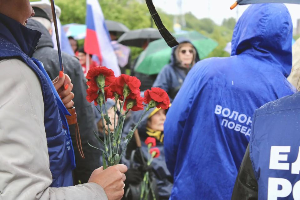 Министр культуры региона приняла участие в митинге, посвященном стойкости и мужеству мурманчан в годы Великой Отечественной войны Министр культуры региона приняла участие в митинге, посвященном стойкости и мужеству мурманчан в годы Великой Отечественной войны