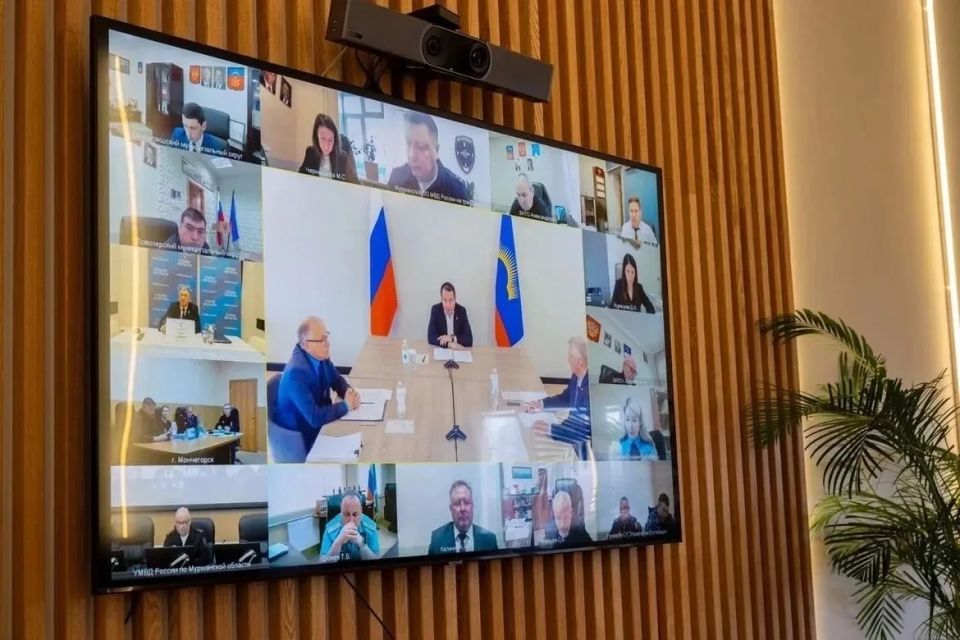 Губернатор Андрей Чибис провёл заседание антинаркотической комиссии Мурманской области Губернатор Андрей Чибис провёл заседание антинаркотической комиссии Мурманской области