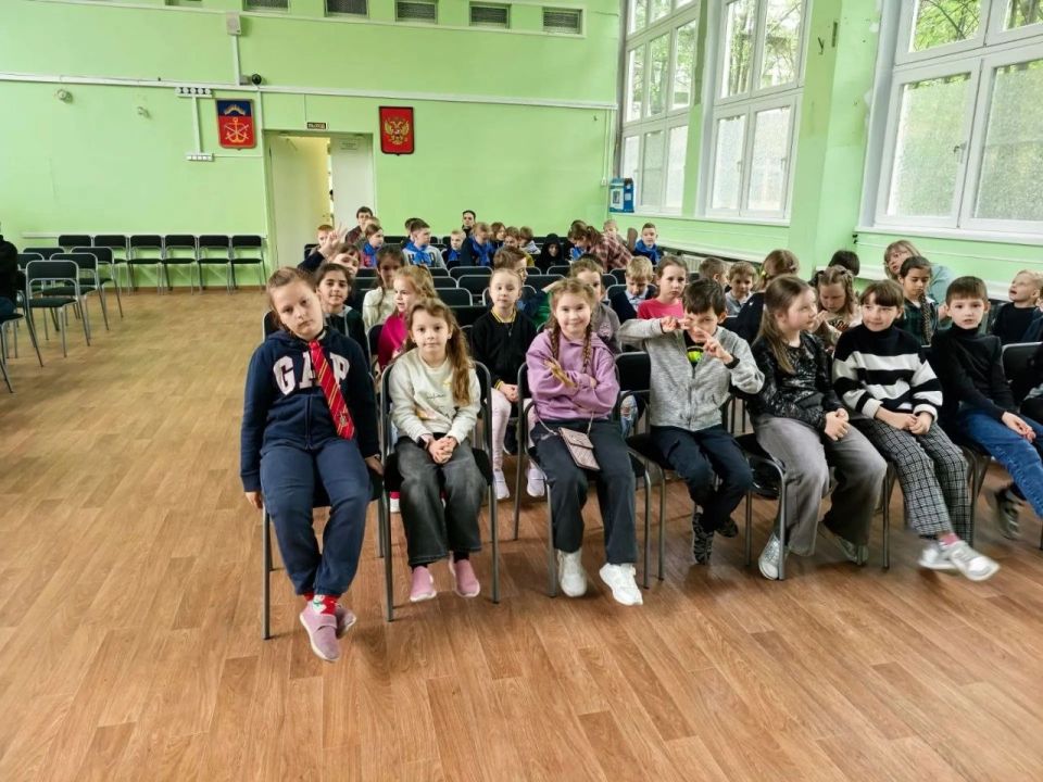 Лето – время безопасности! Сотрудники Госавтоинспекции Мурманской области проводят уроки ПДД в школьных лагерях Лето – время безопасности! Сотрудники Госавтоинспекции Мурманской области проводят уроки ПДД в школьных лагерях