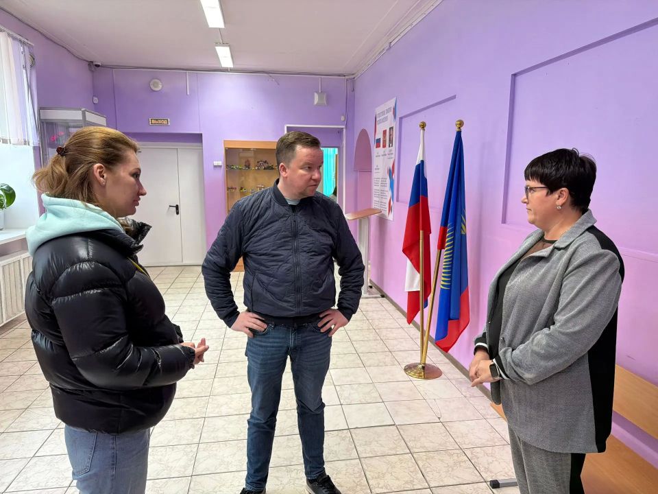 Вице-губернатор Анна Головина и министр культуры Ольга Обухова оценили ход ремонтов и восстановления мемориалов в Печенгском округе Вице-губернатор Анна Головина и министр культуры Ольга Обухова оценили ход ремонтов и восстановления мемориалов в Печенгском округе