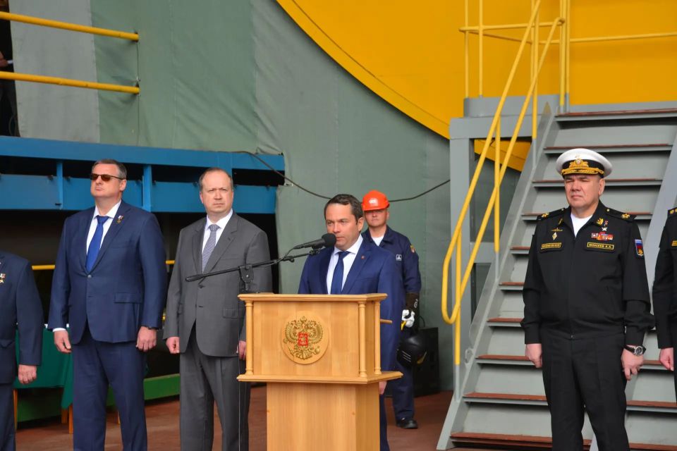 В честь Мурманска назвали новый атомный подводный крейсер В честь Мурманска назвали новый атомный подводный крейсер