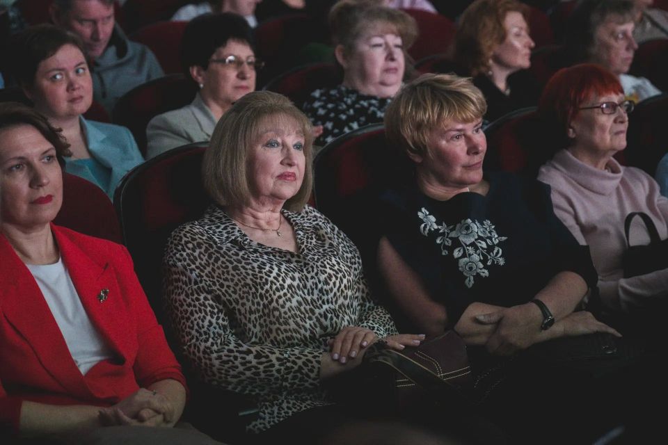 В преддверии Дня медицинского работника в Заполярье чествовали тех, кто посвятил свою жизнь заботе о здоровье северян В преддверии Дня медицинского работника в Заполярье чествовали тех, кто посвятил свою жизнь заботе о здоровье северян