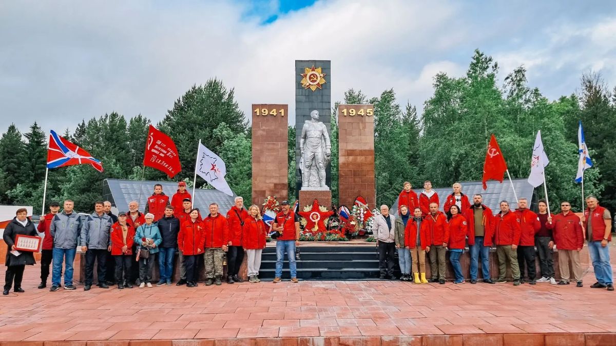"Огонь памяти" прибыл в Мурманскую область из Санкт-Петербурга "Огонь памяти" прибыл в Мурманскую область из Санкт-Петербурга