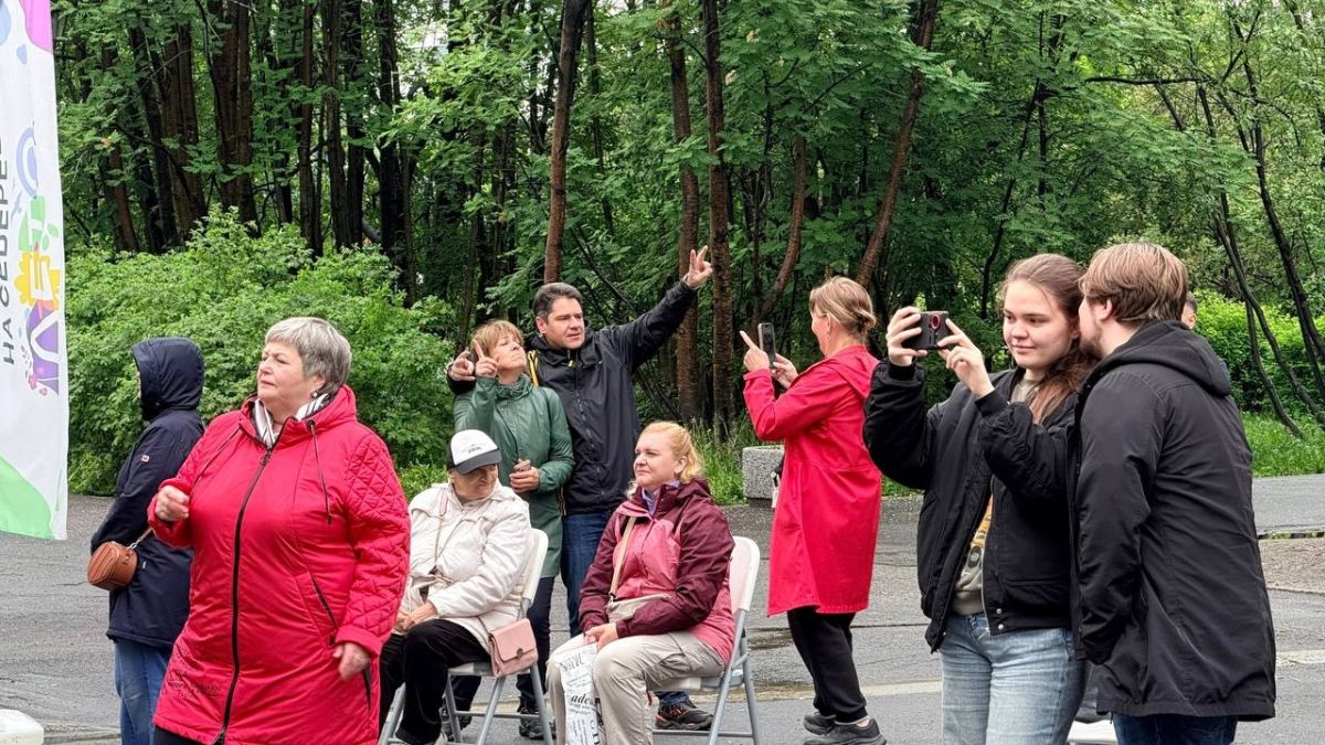 В минувшее воскресенье в городе-герое традиционно прошли живые музыкальные концерты под открытым небом в рамках проекта «Мелодии мурманского лета» В минувшее воскресенье в городе-герое традиционно прошли живые музыкальные концерты под открытым небом в рамках проекта «Мелодии мурманского лета»