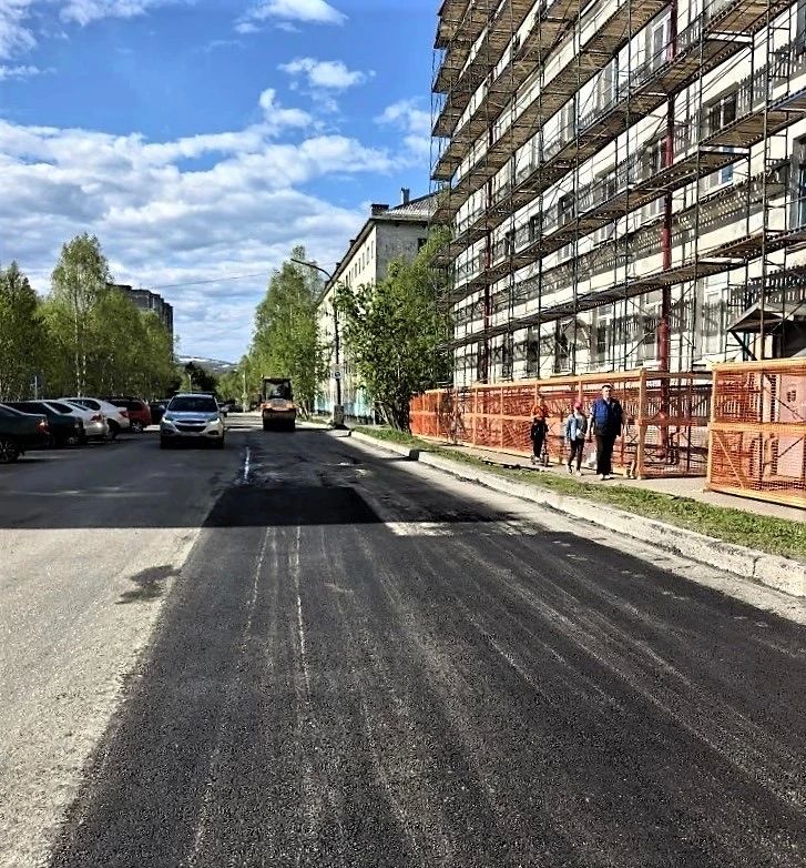 По решению губернатора в рамках дорожной кампании этого года дополнительно отремонтируют дорогу Умба-Варзуга и четыре улицы в Мурманске По решению губернатора в рамках дорожной кампании этого года дополнительно отремонтируют дорогу Умба-Варзуга и четыре улицы в Мурманске
