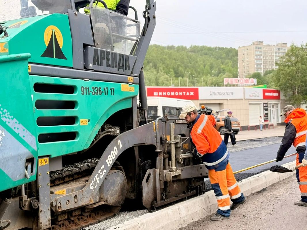 По решению губернатора в рамках дорожной кампании этого года дополнительно отремонтируют дорогу Умба-Варзуга и четыре улицы в Мурманске По решению губернатора в рамках дорожной кампании этого года дополнительно отремонтируют дорогу Умба-Варзуга и четыре улицы в Мурманске