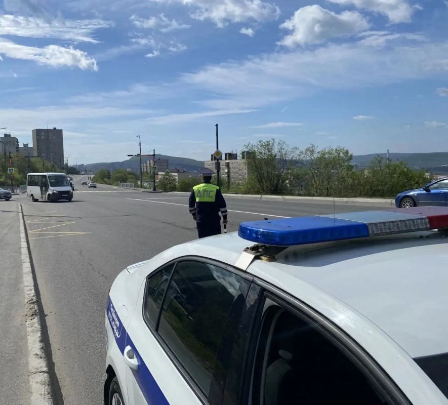 В Мурманске сотрудники Госавтоинспекции усиливают контроль за пассажирским транспортом: безопасность горожан - приоритет № 1