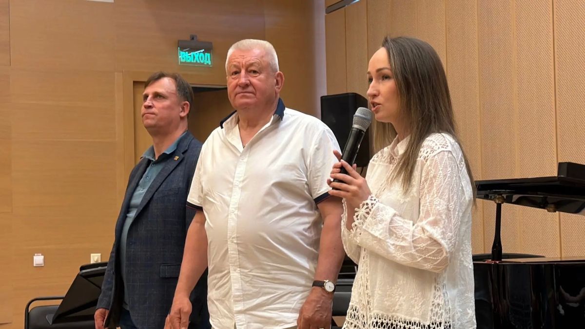Юные пианисты из Заполярья завершили обучение в Летней фортепианной школе гала-концертом в Мариинском театре Юные пианисты из Заполярья завершили обучение в Летней фортепианной школе гала-концертом в Мариинском театре