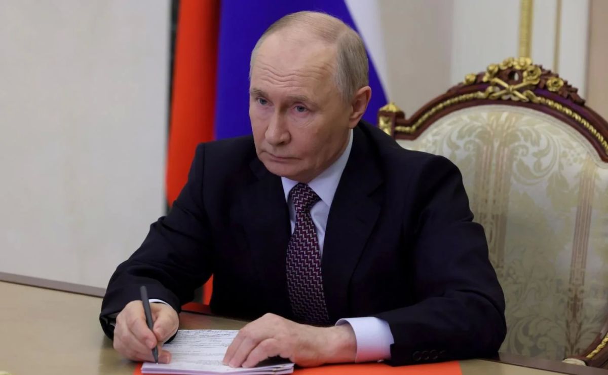 Владимир Путин наградил замруководителя администрации морпортов Западной Арктики