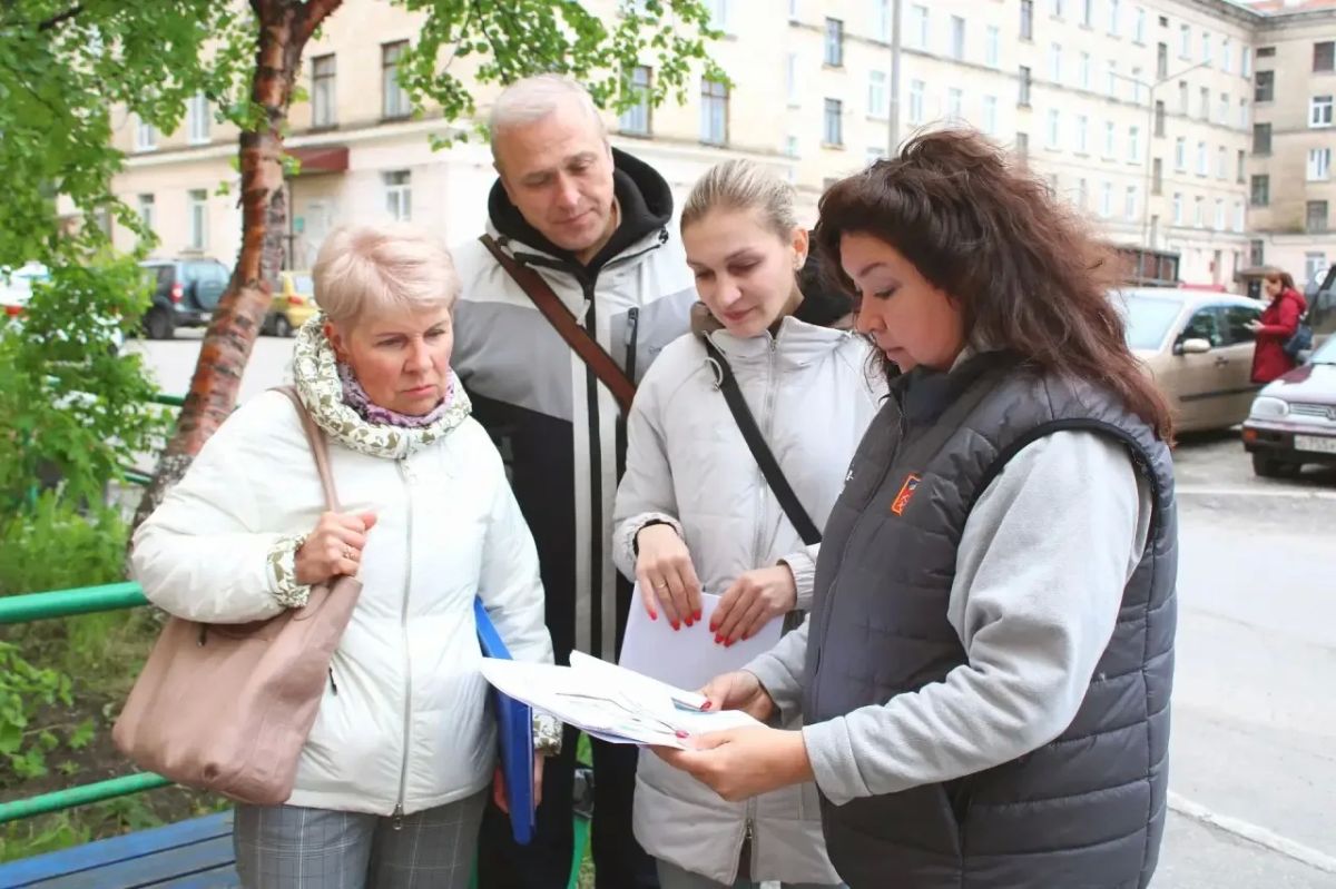 Морской колорит и семейный наукоград: в Североморске продолжается модернизация двух библиотек Морской колорит и семейный наукоград: в Североморске продолжается модернизация двух библиотек