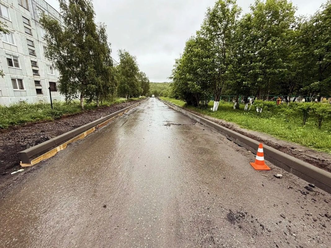 В Мурманске продолжается дорожная кампания в рамках программы «На Севере – жить!» В Мурманске продолжается дорожная кампания в рамках программы «На Севере – жить!»