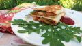 Вкусная кесадилья с грудинкой и свежими овощами – ваш новый любимый рецепт