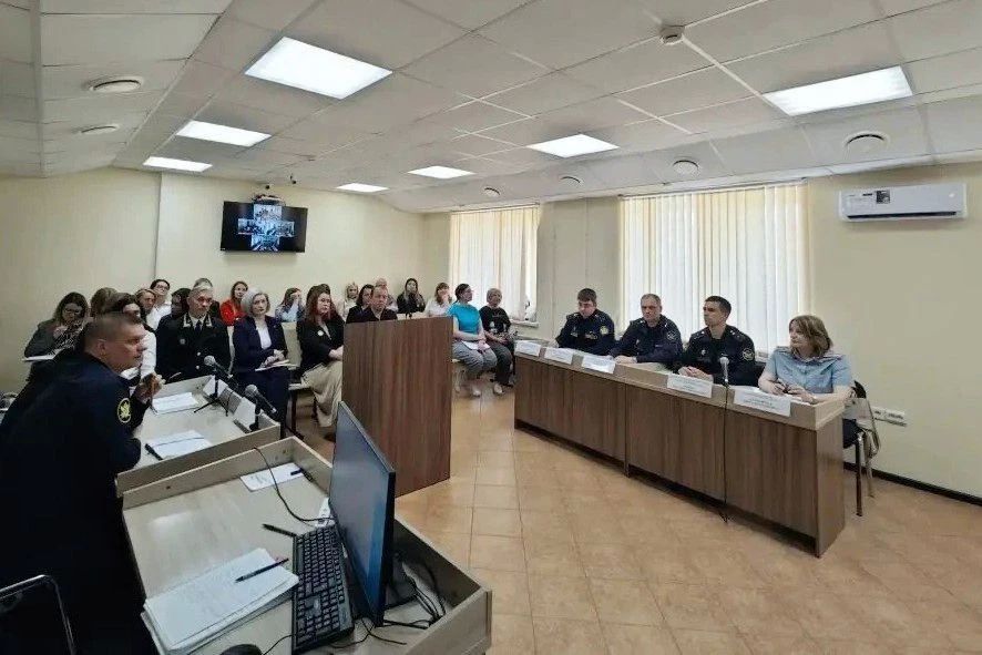В Коле обсудили вопросы взаимодействия учреждений УИС с судейским сообществом В Коле обсудили вопросы взаимодействия учреждений УИС с судейским сообществом