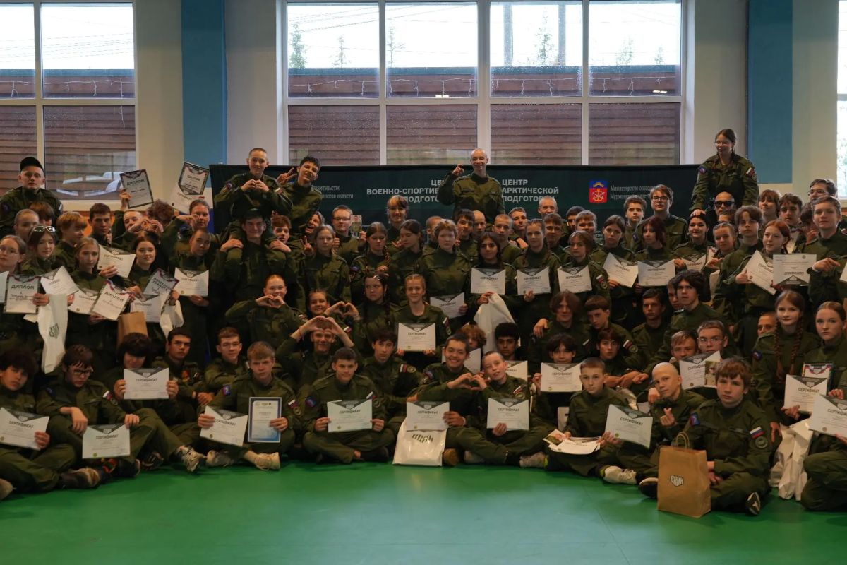 В Заполярье завершилась третья смена проекта "Время юных героев"