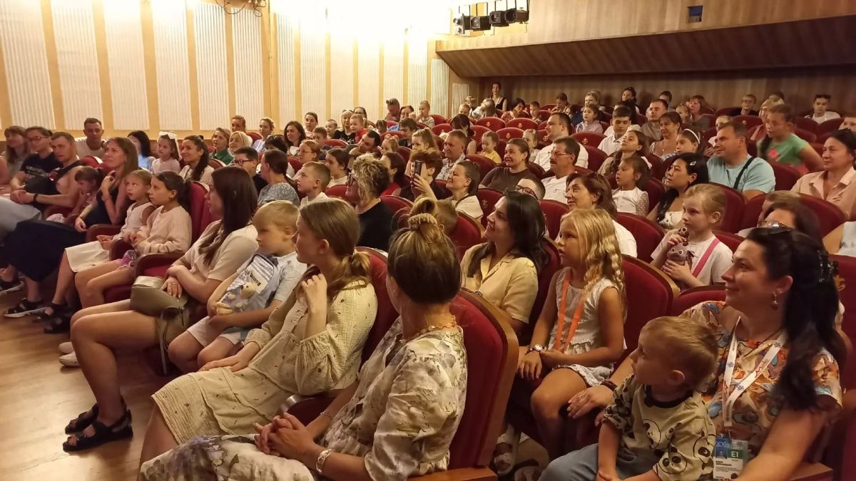 Мурманский областной театр кукол отмечен наградой на международном фестивале искусств «Славянский базар в Витебске» Мурманский областной театр кукол отмечен наградой на международном фестивале искусств «Славянский базар в Витебске»