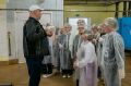 Как из маленькой пластиковой заготовки получается настоящая бутылка и сколько нужно молока для 25 кг масла? Ответы на эти и многие другие вопросы узнали ребята из второй смены летнего лагеря СОШ №58