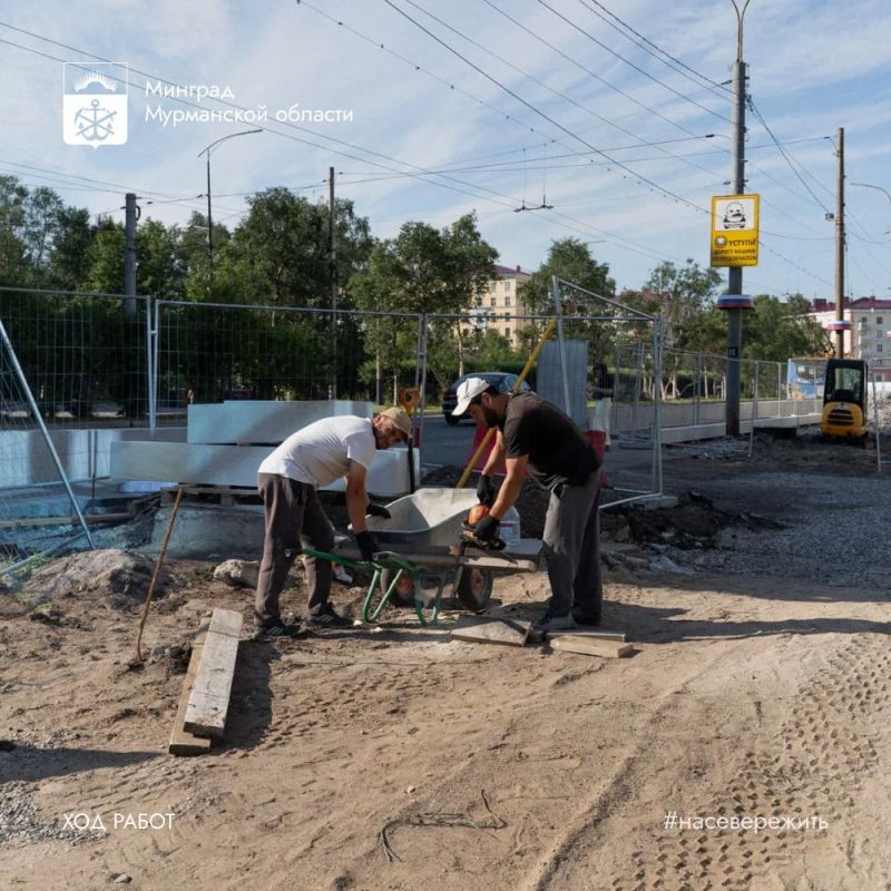 Работы по благоустройству и капитальному ремонту общественного пространства на пр. Ленина - ул. Профсоюзов продолжаются в соответствии с утвержденным графиком Работы по благоустройству и капитальному ремонту общественного пространства на пр. Ленина - ул. Профсоюзов продолжаются в соответствии с утвержденным графиком