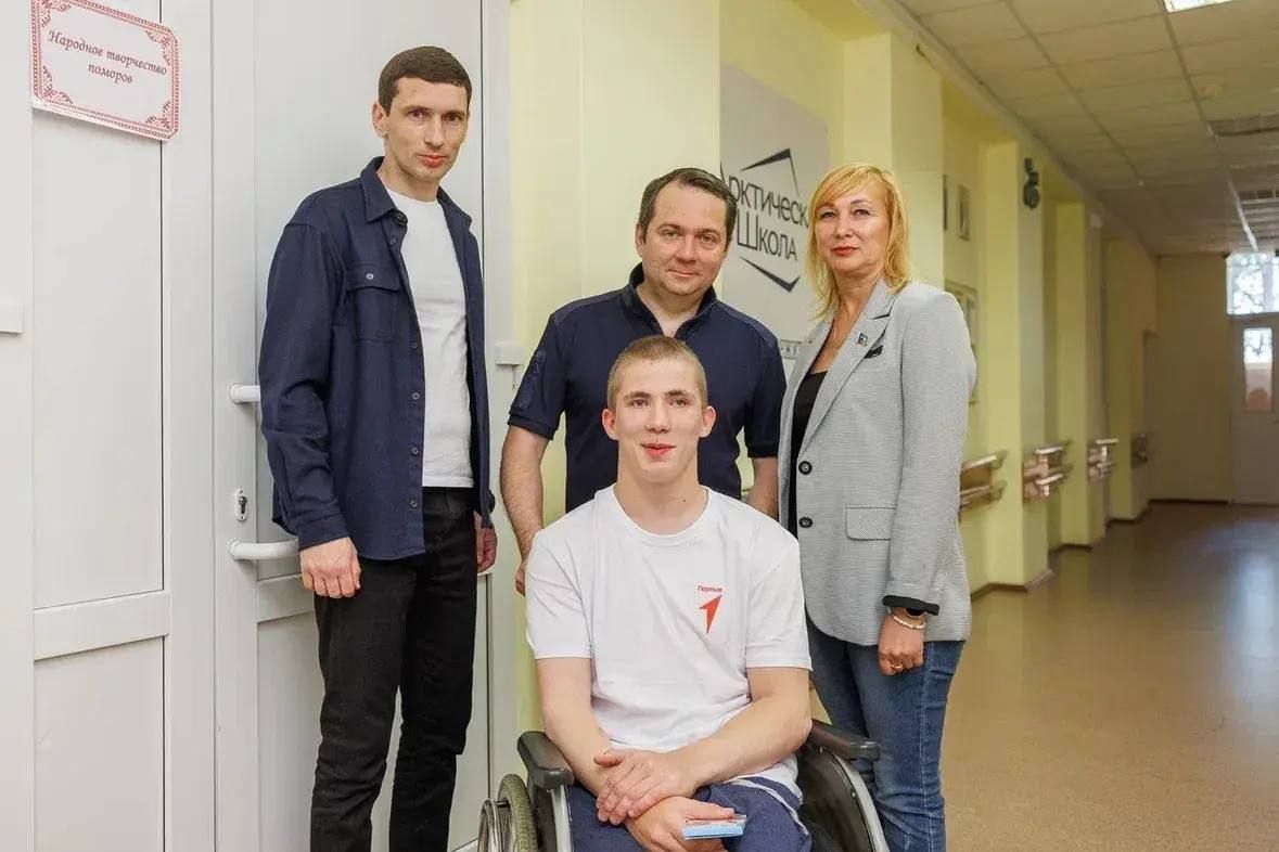 Андрей Чибис: Помните Игоря? В феврале он приезжал к нам в правительство на экскурсию