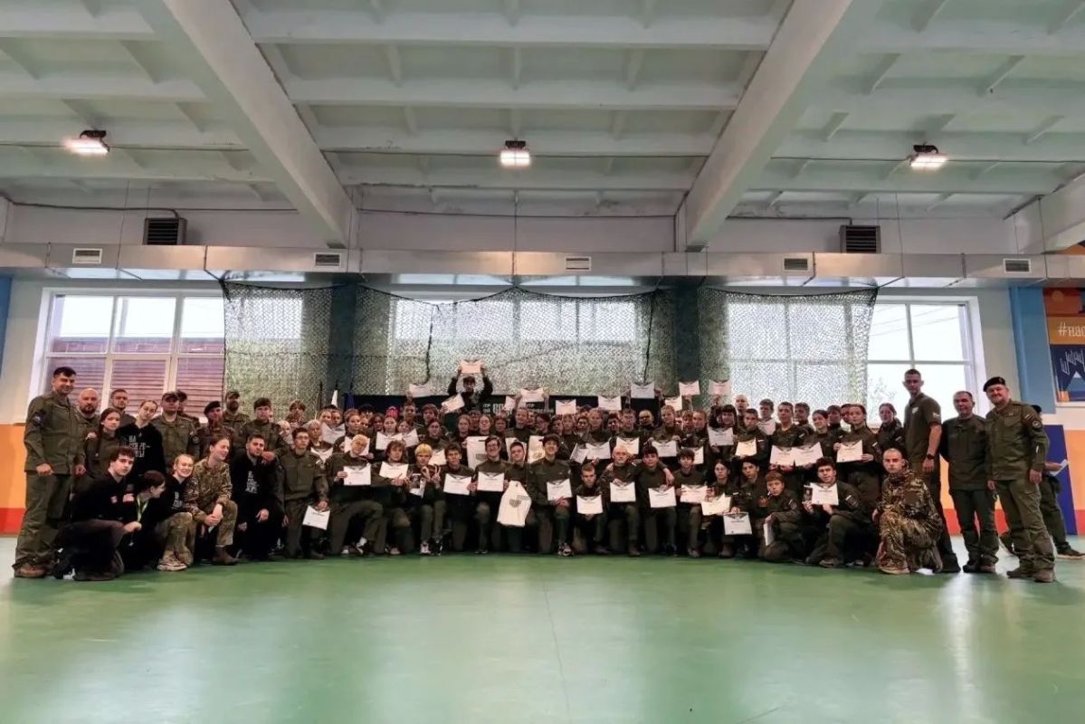 Сотрудник спецназа УФСИН принял участие в военно-патриотическом мероприятии для курсантов Центра «ВОИН» Сотрудник спецназа УФСИН принял участие в военно-патриотическом мероприятии для курсантов Центра «ВОИН»