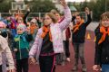 Каждый новый день в городском летнем лагере не похож на предыдущий: сегодня в преддверии Дня физкультурника юные мурманчане приняли участие в спортивном празднике