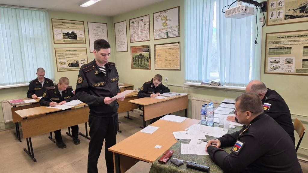Курсанты военного учебного центра при МАУ успешно сдали выпускной экзамен Курсанты военного учебного центра при МАУ успешно сдали выпускной экзамен