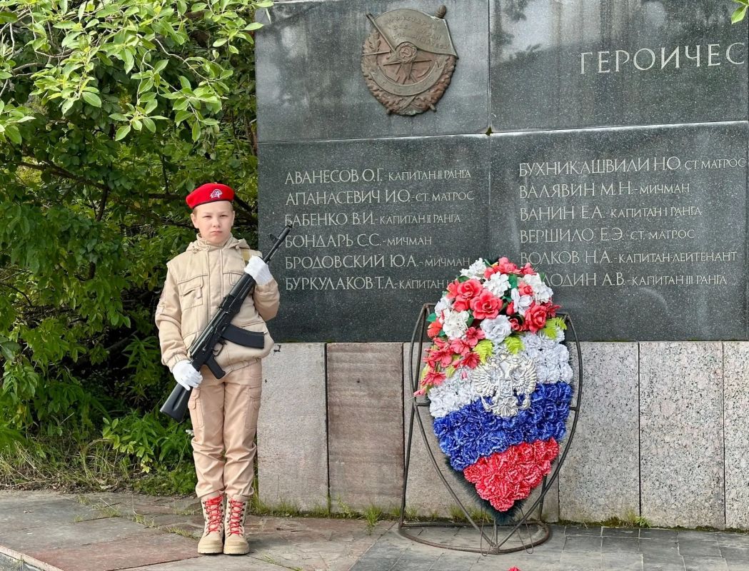 Сегодня в Мурманской области прошли траурные мероприятия, посвященные 26-й годовщине гибели атомной подводной лодки «Курск» Сегодня в Мурманской области прошли траурные мероприятия, посвященные 26-й годовщине гибели атомной подводной лодки «Курск»