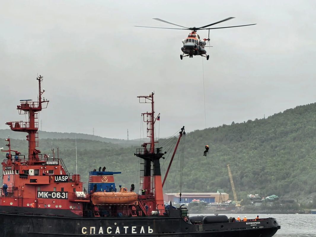 Следователи-криминалисты СУ СК России по Мурманской области приняли участие в межведомственных учениях Следователи-криминалисты СУ СК России по Мурманской области приняли участие в межведомственных учениях