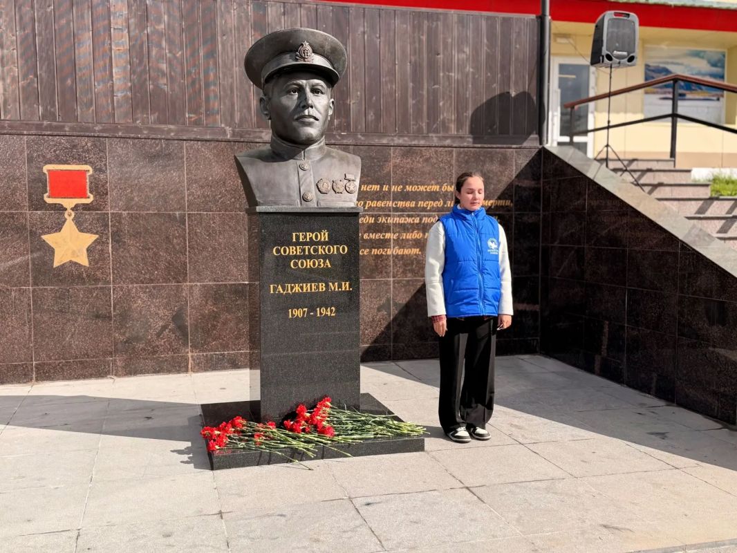 Сегодня в Мурманской области прошли траурные мероприятия, посвященные 26-й годовщине гибели атомной подводной лодки «Курск» Сегодня в Мурманской области прошли траурные мероприятия, посвященные 26-й годовщине гибели атомной подводной лодки «Курск»