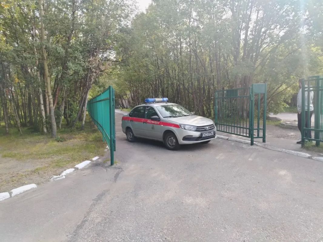 Образовательные организации Мурманской области присоединились ко всероссийским учениям по отработке действий при возникновении угроз террористического характера Образовательные организации Мурманской области присоединились ко всероссийским учениям по отработке действий при возникновении угроз террористического характера