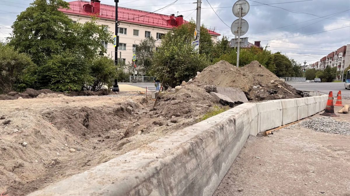 Юлия Полиэктова проехала по улицам Мурманска, чтобы оценить ход ремонтных работ Юлия Полиэктова проехала по улицам Мурманска, чтобы оценить ход ремонтных работ