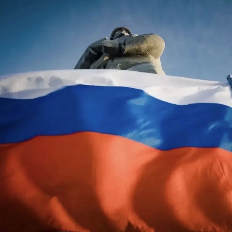 Андрей Чибис: Триколор развевается над Арктикой! Андрей Чибис: Триколор развевается над Арктикой!