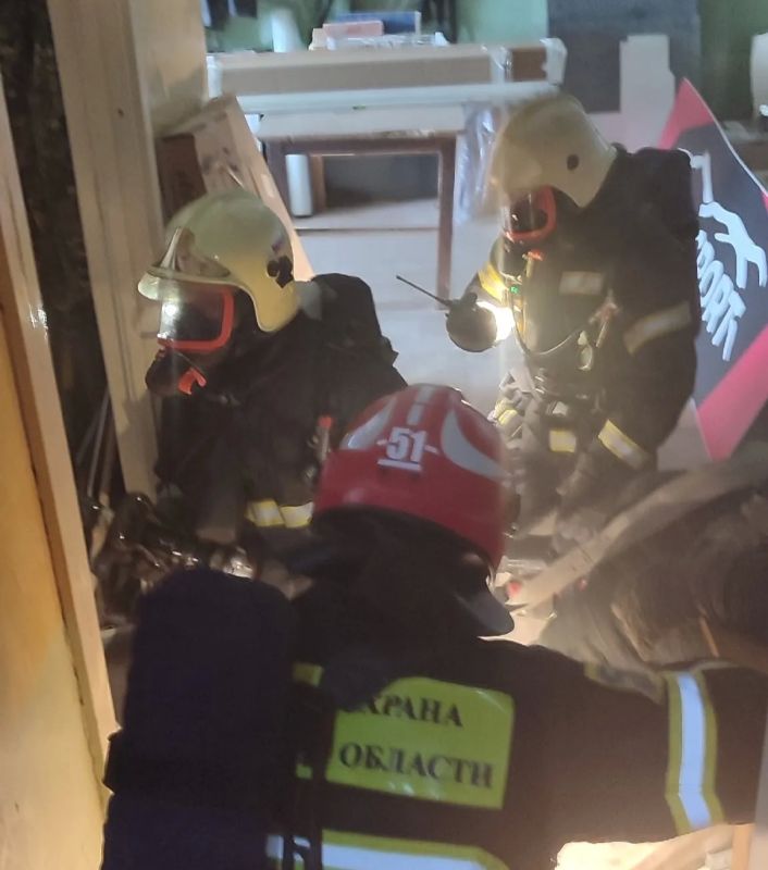 В рамках проведения контрольной проверки оперативно-служебной деятельности Печенгского филиала ГПС Управлением по ГОЧС и ПБ Мурманской области огнеборцы пожарных подразделений Печенгского пожарно-спасательного гарнизона... В рамках проведения контрольной проверки оперативно-служебной деятельности Печенгского филиала ГПС Управлением по ГОЧС и ПБ Мурманской области огнеборцы пожарных подразделений Печенгского пожарно-спасательного гарнизона...