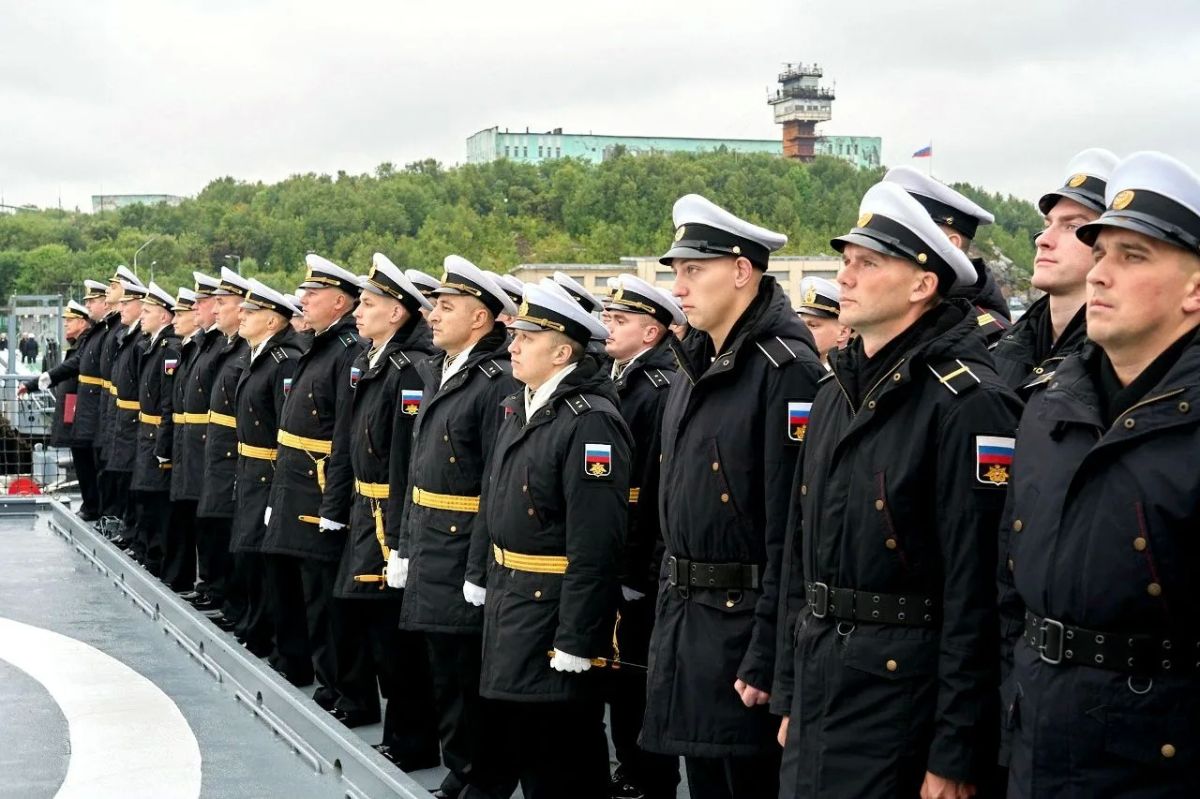 В родную базу - Североморск - из дальнего похода вернулся фрегат Северного флота «Адмирал флота Касатонов», а вместе с ним – наши защитники, чье мужество и профессионализм служат надежной опорой безопасности страны В родную базу - Североморск - из дальнего похода вернулся фрегат Северного флота «Адмирал флота Касатонов», а вместе с ним – наши защитники, чье мужество и профессионализм служат надежной опорой безопасности страны