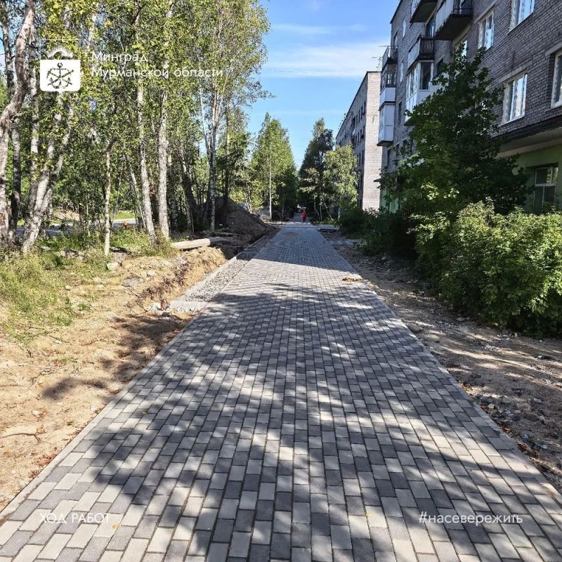В Ковдоре продолжается благоустройство фрагмента улицы Ленина В Ковдоре продолжается благоустройство фрагмента улицы Ленина