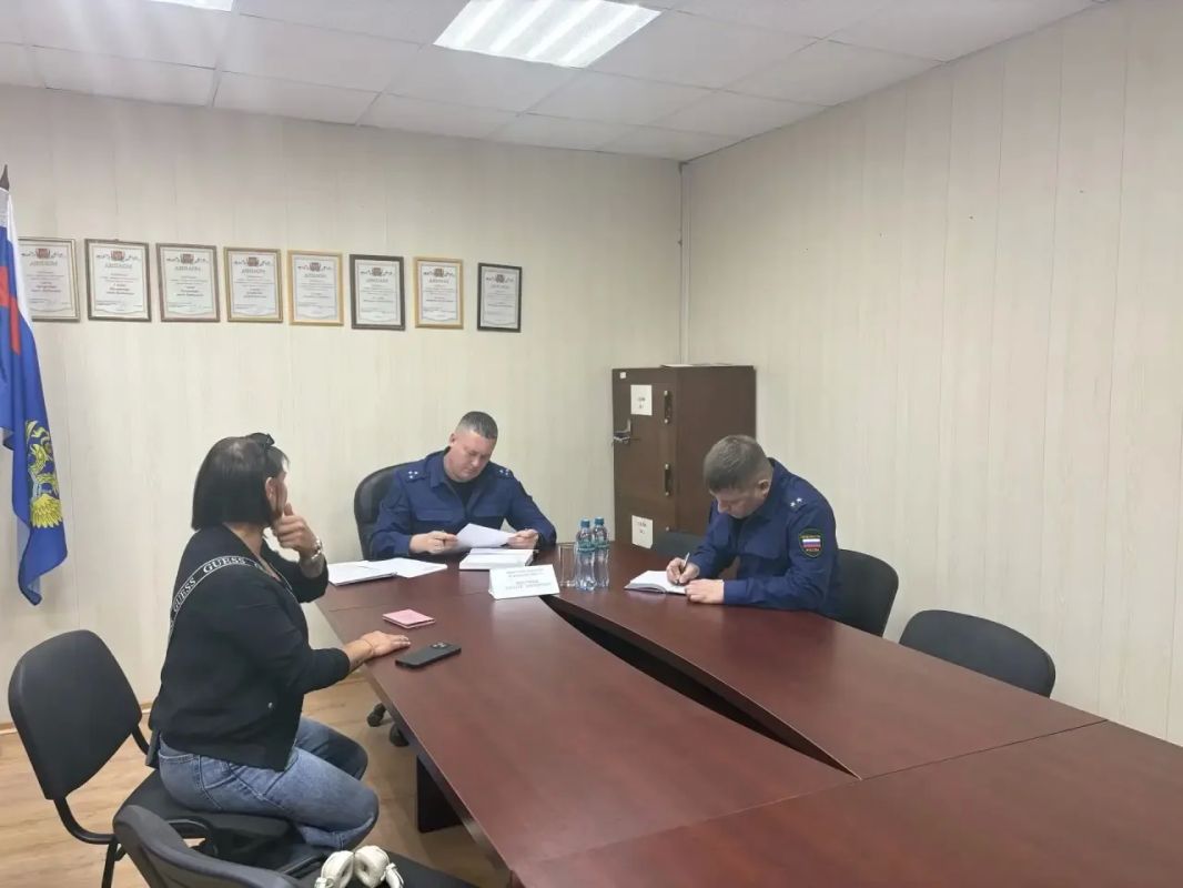 Заместитель прокурора Мурманской области Алексей Вахрушев провел личный прием жителей Кандалакшского муниципального округа Заместитель прокурора Мурманской области Алексей Вахрушев провел личный прием жителей Кандалакшского муниципального округа