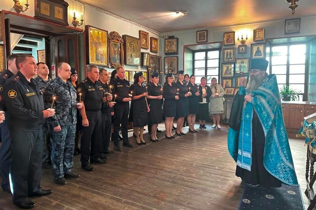 В Благовещенском соборе города Колы прошёл праздничный молебен в честь преподобного Пимена Угрешского В Благовещенском соборе города Колы прошёл праздничный молебен в честь преподобного Пимена Угрешского