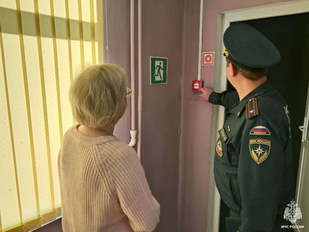 Снова в школу - безопасно. Безопасный учебный год начинается задолго до первого звонка Снова в школу - безопасно. Безопасный учебный год начинается задолго до первого звонка