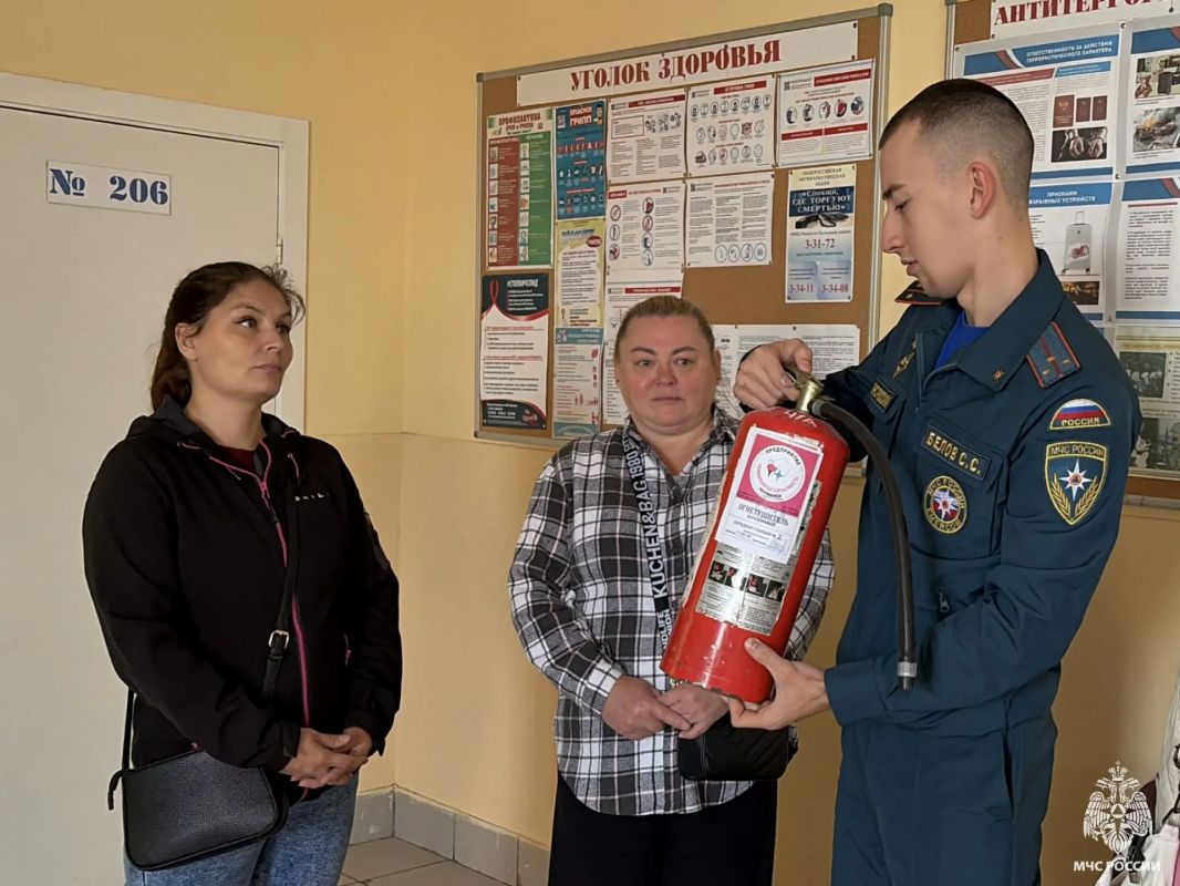 Снова в школу - безопасно. Безопасный учебный год начинается задолго до первого звонка Снова в школу - безопасно. Безопасный учебный год начинается задолго до первого звонка