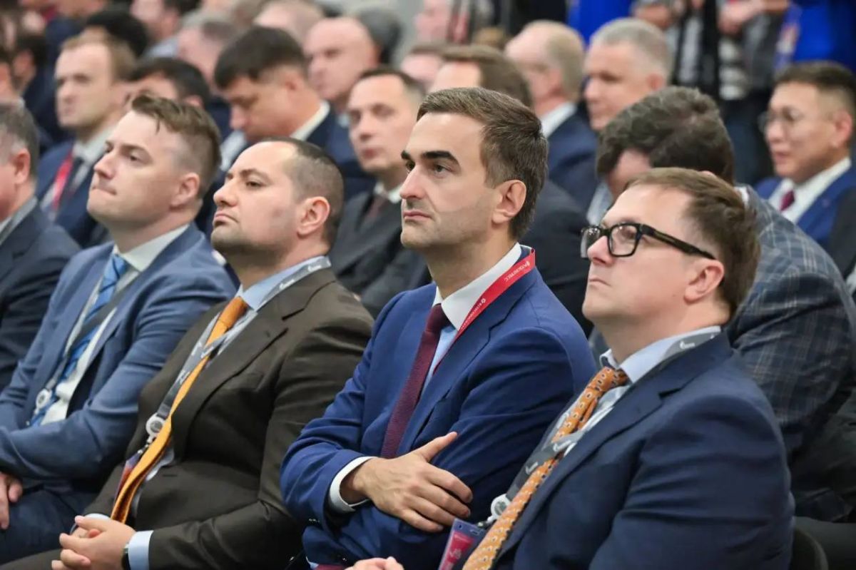 Юрий Сердечкин: В формате панельной сессии «Газификация Дальнего Востока: вызовы и экономические возможности» на полях Восточного экономического форума состоялось заседание комиссии Госсовета по направлению «Энергетика» Юрий Сердечкин: В формате панельной сессии «Газификация Дальнего Востока: вызовы и экономические возможности» на полях Восточного экономического форума состоялось заседание комиссии Госсовета по направлению «Энергетика»