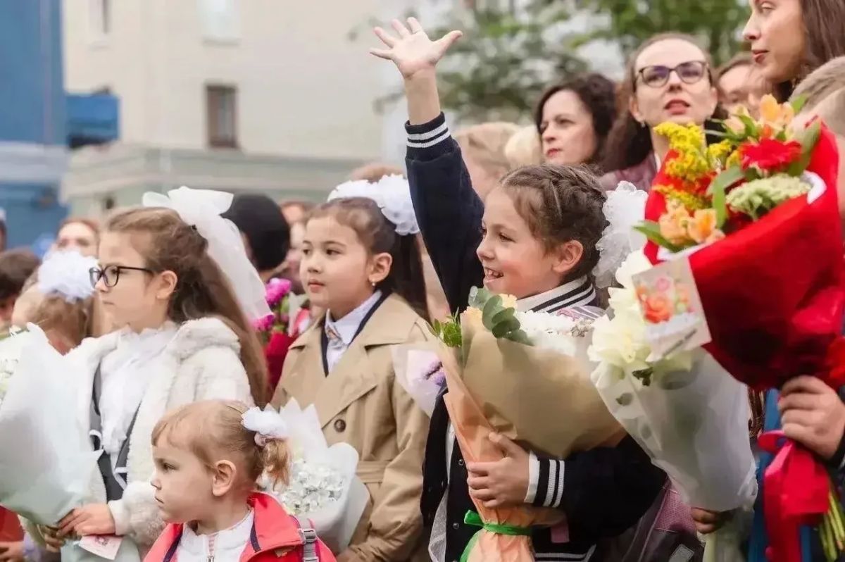 В День знаний обновлённые школы Мурманской области вновь встретили учеников В День знаний обновлённые школы Мурманской области вновь встретили учеников