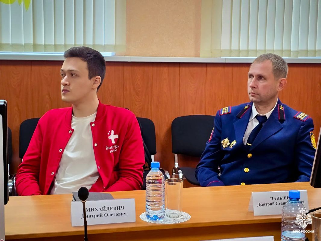 Укрепление сотрудничества с добровольцами - один из ключевых аспектов обеспечения комплексной безопасности Заполярья Укрепление сотрудничества с добровольцами - один из ключевых аспектов обеспечения комплексной безопасности Заполярья