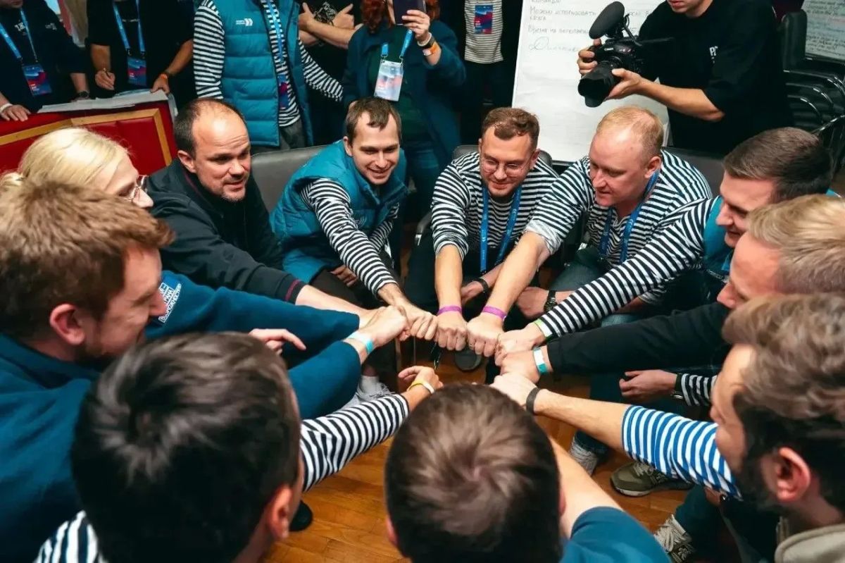 Завершилась десятидневная стратегическая экспедиция из Мурманска к Северному полюсу на атомном ледоколе «50 лет Победы», организованная Мастерской управления «Сенеж» Президентской платформы «Россия – страна возможностей» и... Завершилась десятидневная стратегическая экспедиция из Мурманска к Северному полюсу на атомном ледоколе «50 лет Победы», организованная Мастерской управления «Сенеж» Президентской платформы «Россия – страна возможностей» и...