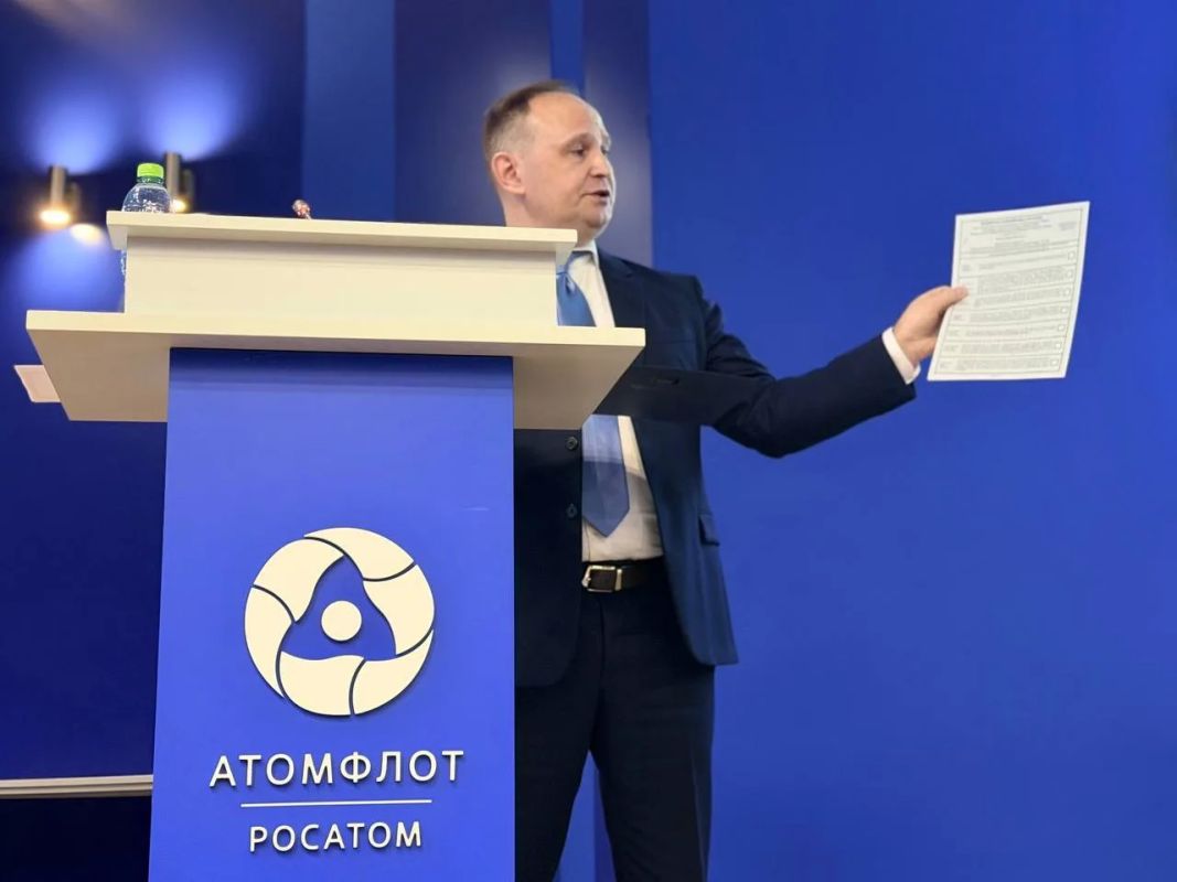 Председатель Избирательной комиссии Мурманской области встретился с коллективом ФГУП «Атомфлот» в рамках проекта «ИнформУИК» Председатель Избирательной комиссии Мурманской области встретился с коллективом ФГУП «Атомфлот» в рамках проекта «ИнформУИК»