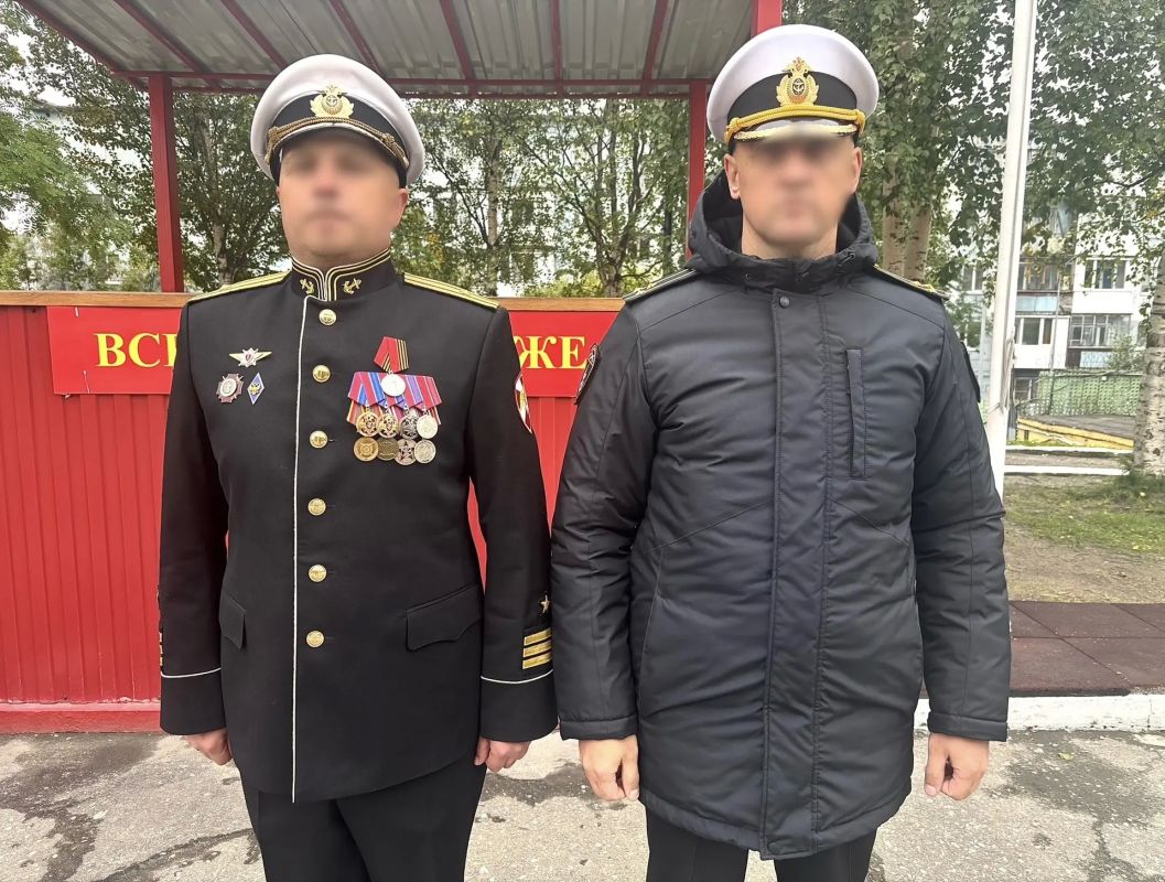 В Мурманске командир морского отряда Северо-Западного округа Росгвардии вручил государственные награды отличившимся в ходе проведения специальной военной операции военнослужащим В Мурманске командир морского отряда Северо-Западного округа Росгвардии вручил государственные награды отличившимся в ходе проведения специальной военной операции военнослужащим