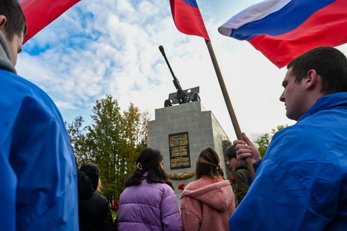 Ровно 85 лет назад, 8 сентября 1941 года, 6-я комсомольская батарея 143-го артиллерийского полка 14-й стрелковой дивизии вступила в бой с гитлеровцами на подступах к Мурманску Ровно 85 лет назад, 8 сентября 1941 года, 6-я комсомольская батарея 143-го артиллерийского полка 14-й стрелковой дивизии вступила в бой с гитлеровцами на подступах к Мурманску